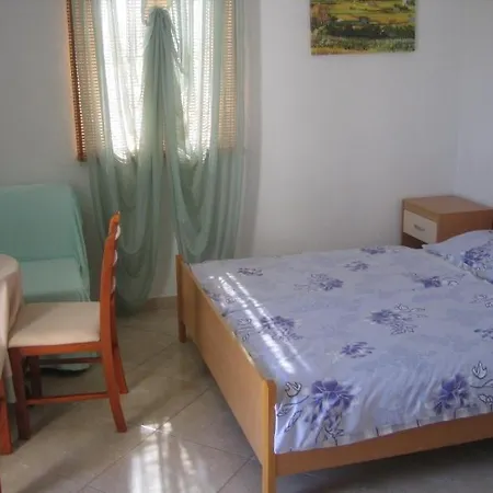 Apartment With A Parking Space Ivan Dolac, Hvar - 15483